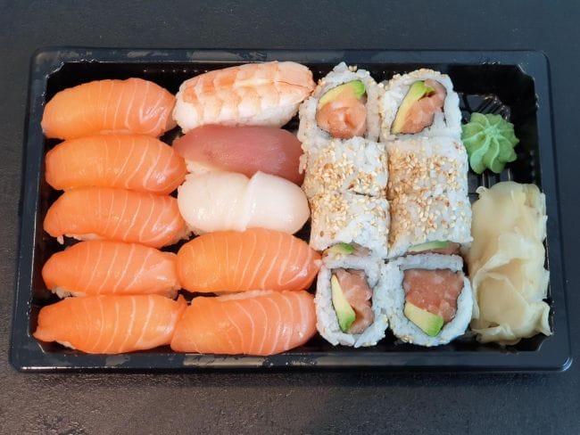 3B. SUSHI STOR m/DRIKKE
